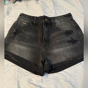 🦋 NWOT Pink Lily black denim shorts 🦋
